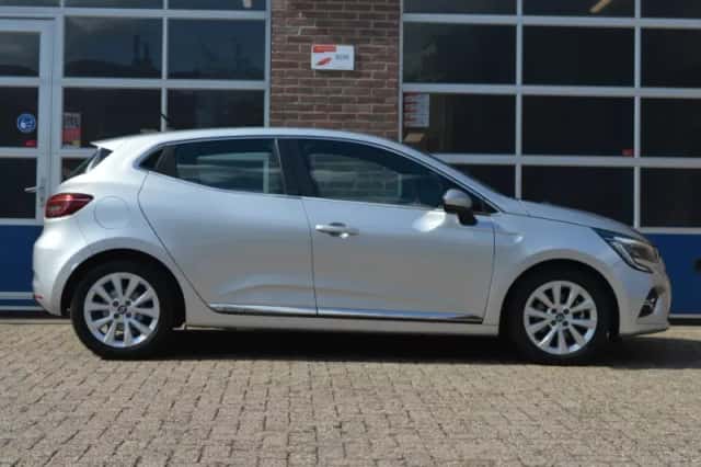 Renault Clio (2021) thumbnail 6