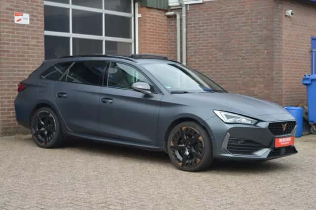 SEAT Leon Sportstourer (2020) thumbnail 4