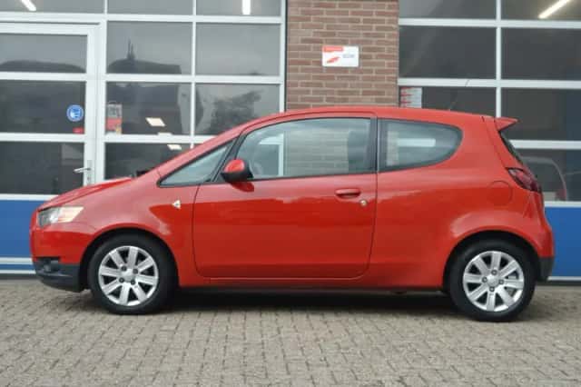 Mitsubishi Colt (2009) thumbnail 5