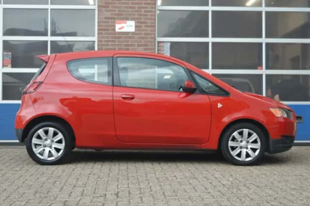 Mitsubishi Colt (2009) thumbnail 6
