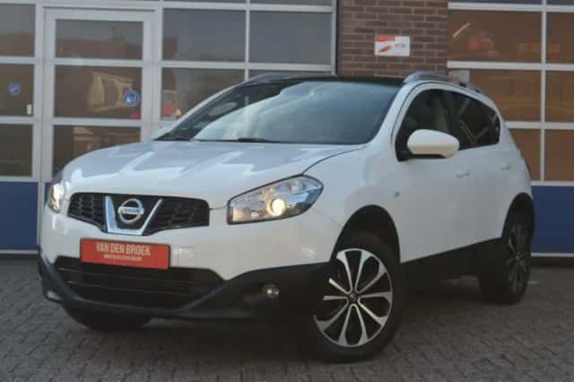Nissan Qashqai (2012) thumbnail 1