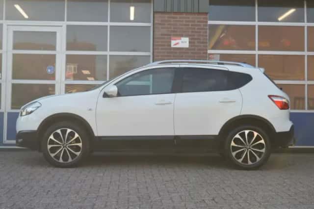 Nissan Qashqai (2012) thumbnail 5