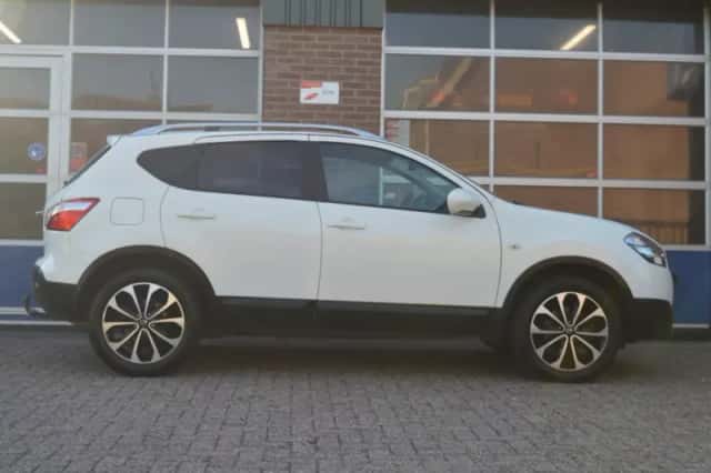 Nissan Qashqai (2012) thumbnail 6