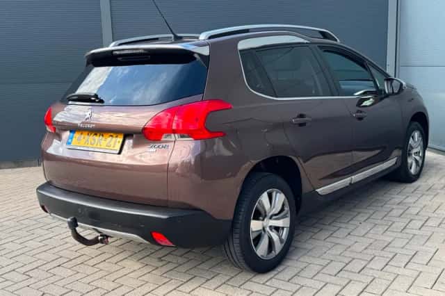 Peugeot 2008 (2014) thumbnail 2