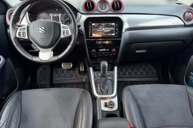 Suzuki Vitara (2017) thumbnail 3