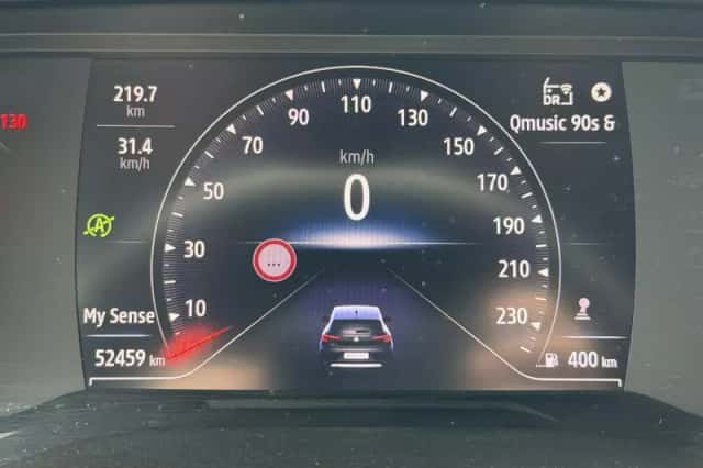 Renault Clio (2022) thumbnail 2
