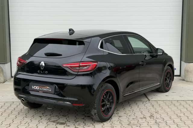 Renault Clio (2022) thumbnail 4
