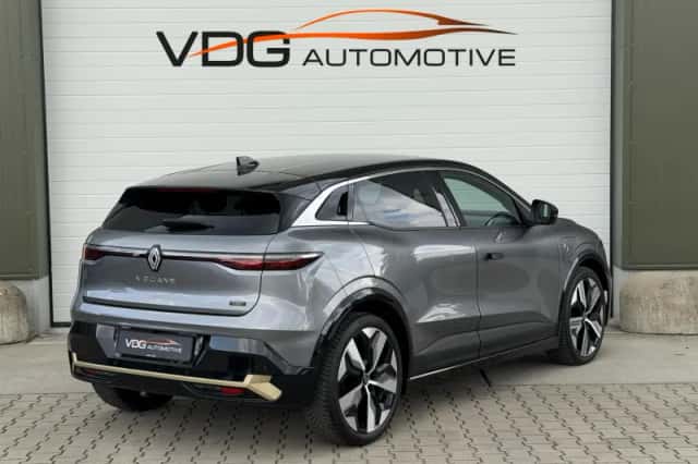 Renault Mégane E-Tech (2023) thumbnail 5