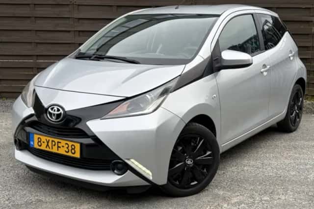Toyota Aygo (2014) thumbnail 1