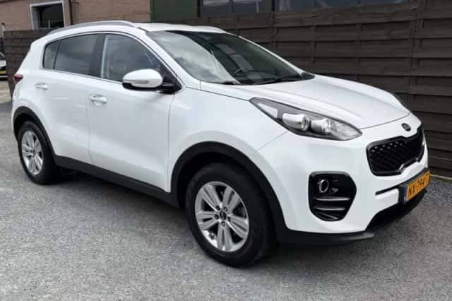 Kia Sportage (2017) thumbnail 2