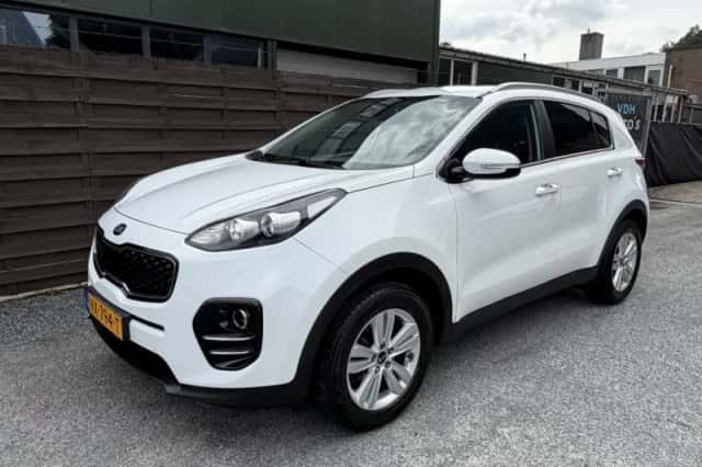 Kia Sportage (2017) thumbnail 3