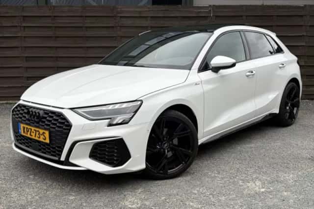 Audi A3 (2023) thumbnail 1