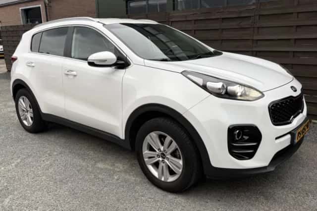 Kia Sportage (2017) thumbnail 3