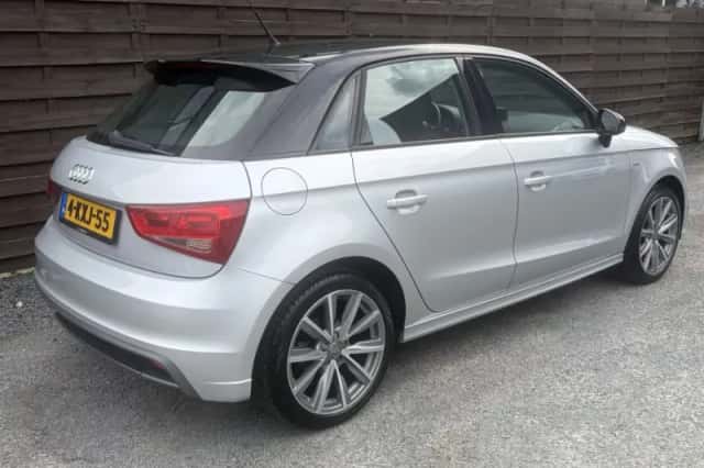 Audi A1 (2013) thumbnail 3