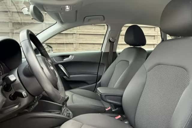Audi A1 (2013) thumbnail 4