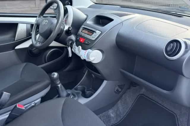 Toyota Aygo (2014) thumbnail 4