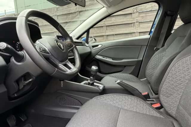 Renault Clio (2020) thumbnail 4