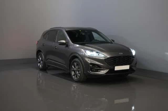 Ford Kuga (2023) thumbnail 2