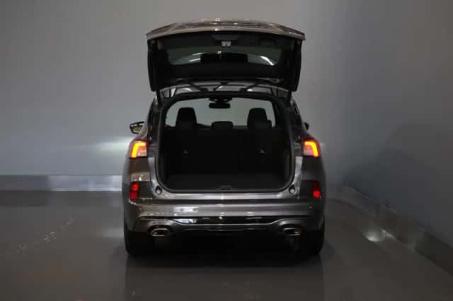 Ford Kuga (2023) thumbnail 6