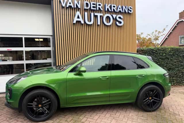 Porsche Macan (2019) thumbnail 1
