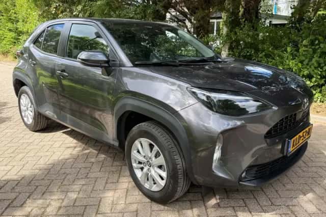 Toyota Yaris Cross (2022) thumbnail 2