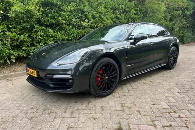 Porsche Panamera (2018) thumbnail 1