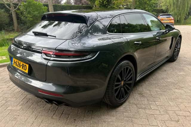 Porsche Panamera (2018) thumbnail 4