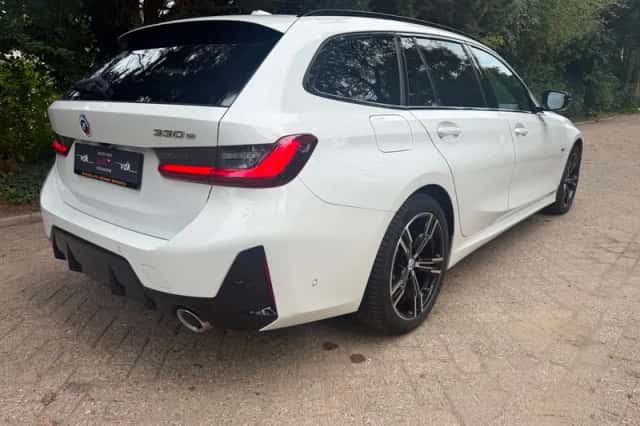 BMW 3-Serie (2022) thumbnail 3