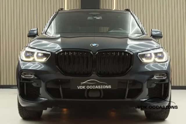 BMW X5 (2021) thumbnail 2