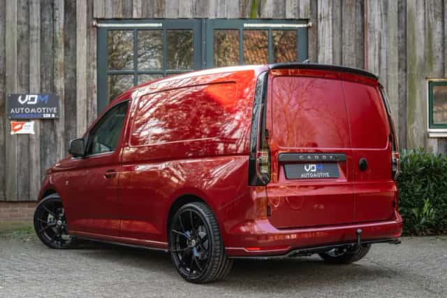 Volkswagen Caddy (2024) thumbnail 2