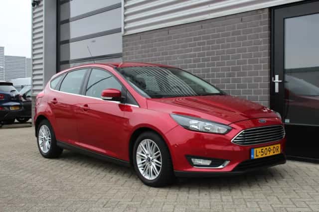 Ford Focus (2015) thumbnail 6