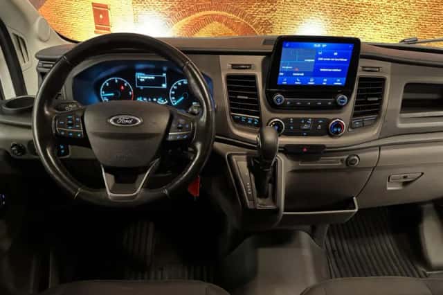 Ford Transit (2021) thumbnail 3