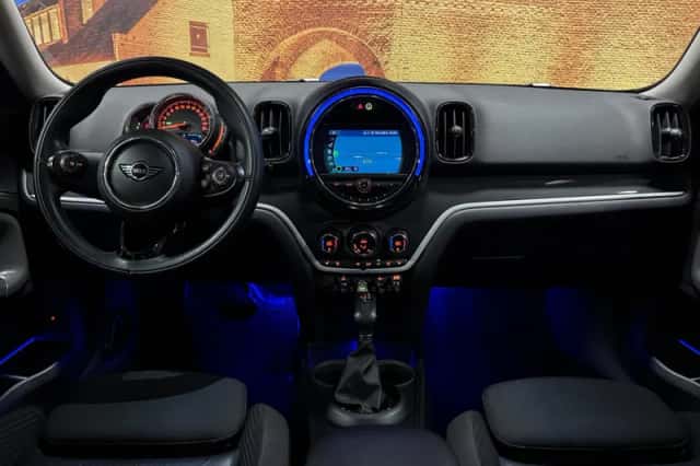 MINI Countryman (2018) thumbnail 3