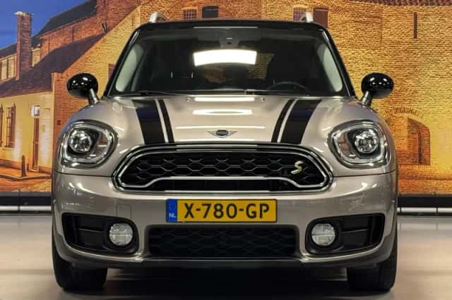 MINI Countryman (2018) thumbnail 5