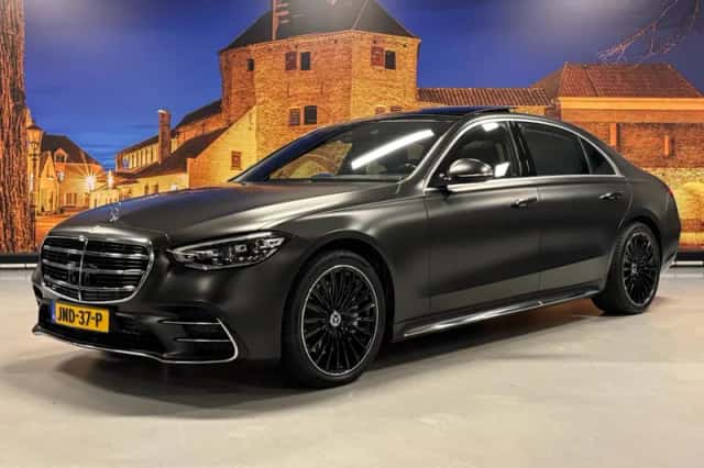 Mercedes-Benz S-Klasse (2023) thumbnail 1