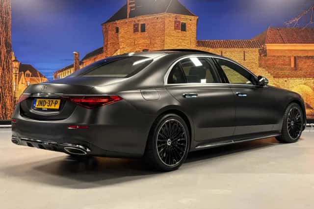 Mercedes-Benz S-Klasse (2023) thumbnail 2