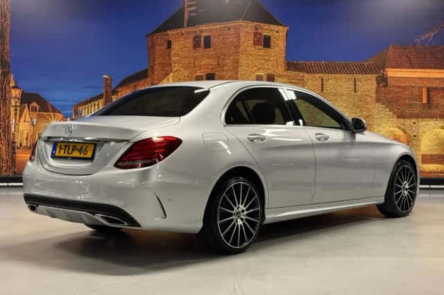 Mercedes-Benz C-Klasse (2014) thumbnail 2