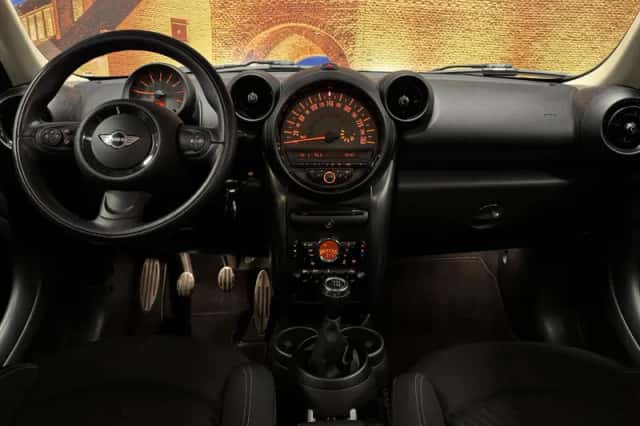 MINI Countryman (2014) thumbnail 3