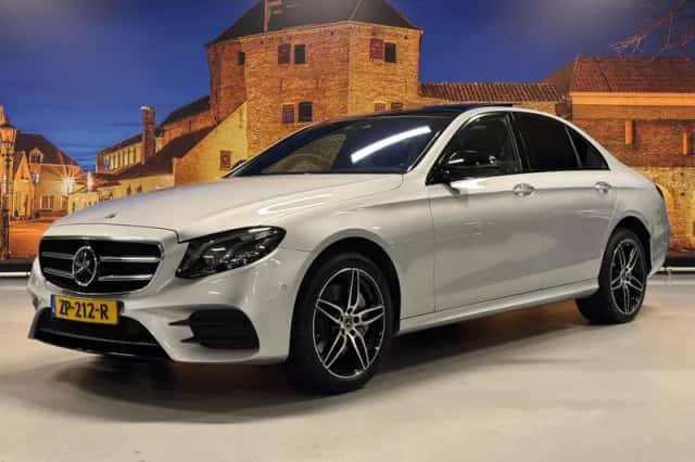 Mercedes-Benz E-Klasse (2019) thumbnail 1