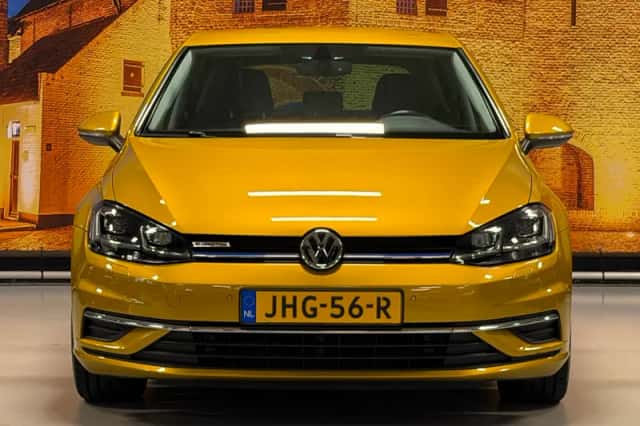 Volkswagen Golf (2017) thumbnail 5