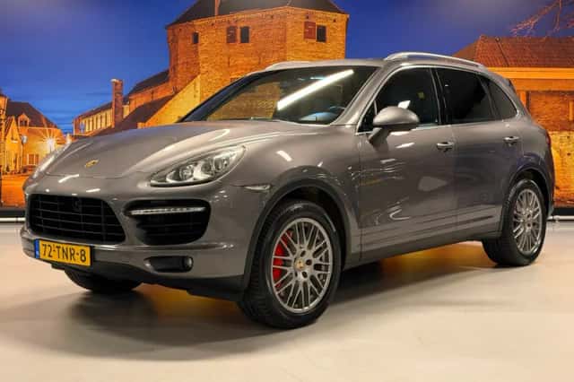 Porsche Cayenne (2010) thumbnail 1