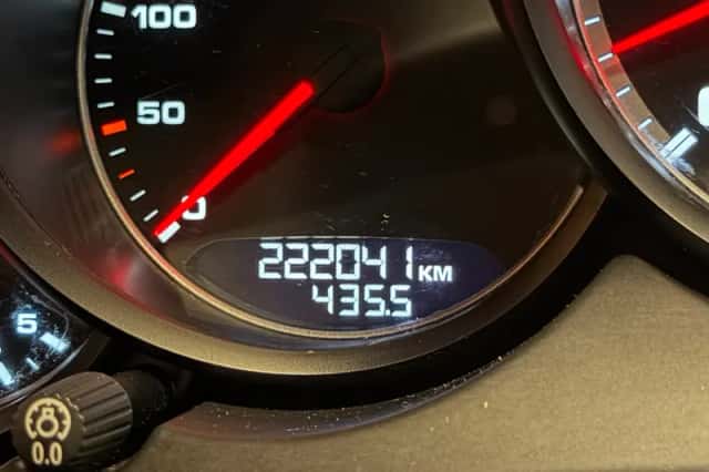 Porsche Cayenne (2010) thumbnail 4
