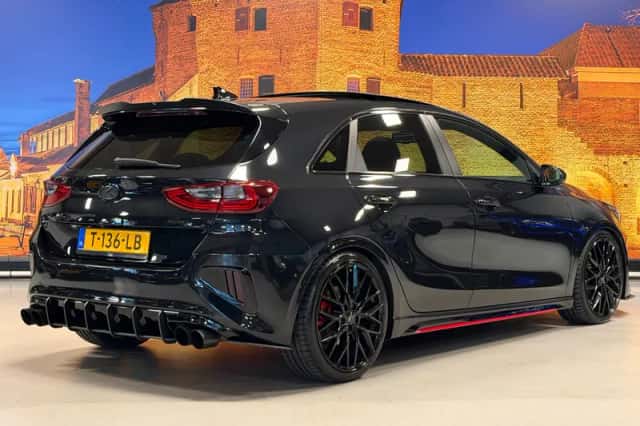 Kia Ceed (2019) thumbnail 2