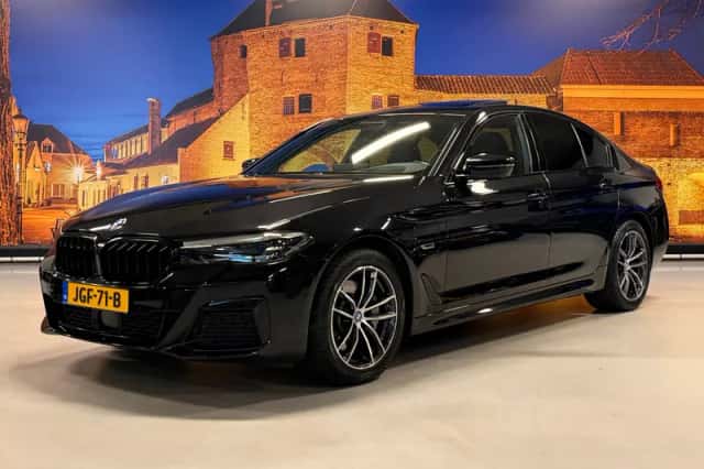 BMW 5-Serie (2022) thumbnail 1