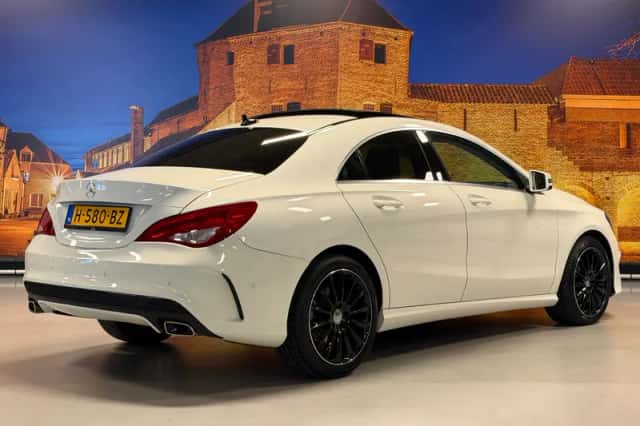Mercedes-Benz CLA-Klasse (2015) thumbnail 2