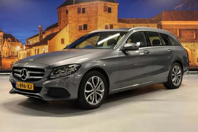 Mercedes-Benz C-Klasse (2017) thumbnail 1