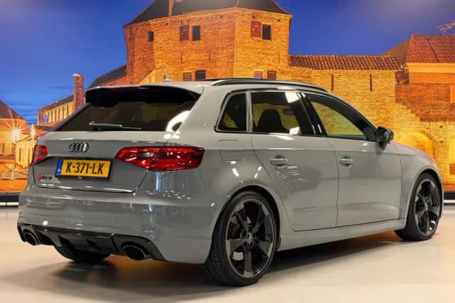 Audi A3 (2015) thumbnail 2
