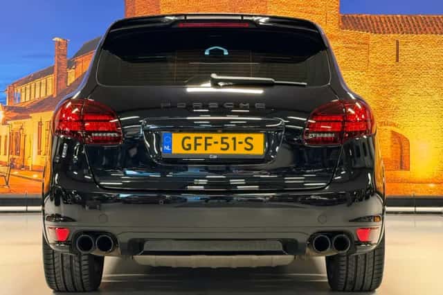 Porsche Cayenne (2014) thumbnail 6