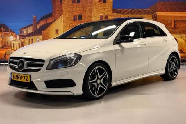 Mercedes-Benz A-Klasse (2015) thumbnail 1
