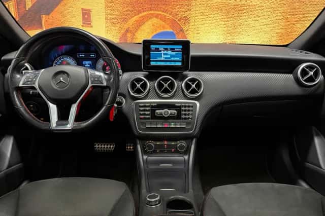 Mercedes-Benz A-Klasse (2015) thumbnail 3